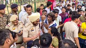Home 18-Year-Old Stabbed over Noise Protest